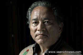 Sooke writer mentors aspiring author – Saanich News - Saanich News