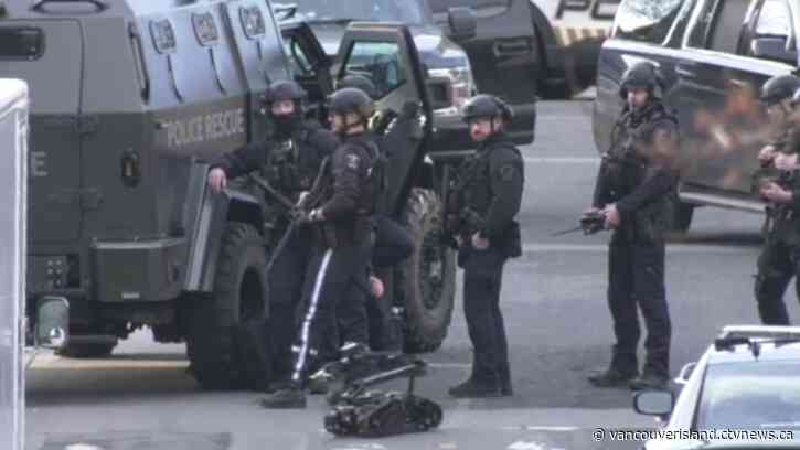 Saanich standoff: Police arrest 2 men after hours-long standoff | CTV News - CTV News VI