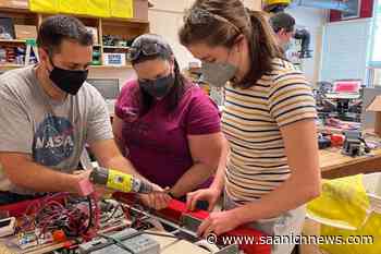 Esquimalt students make the business case for robotics - Saanich News