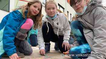 Krieg: Schüler aus Magdeburg senden Zeichen für Frieden in die Ukraine - Volksstimme