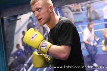 Bromley art dealer to take part in boxing match in front of hundreds