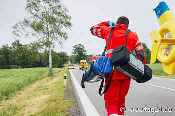 Autofahrerin (†28) prallt gegen Baum und stirbt noch an Ort und Stelle - TAG24