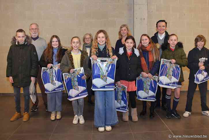 Dora wint Junior Journalist-wedstrijd