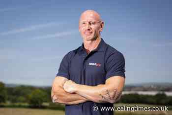 Gareth Thomas praises Alex Cuthbert's 50th England cap - Ealing Times