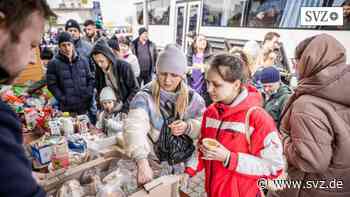 Parchimer gegen den Krieg: Erste Flüchtlinge aus der Ukraine in Parchim eingetroffen | svz.de - svz – Schweriner Volkszeitung