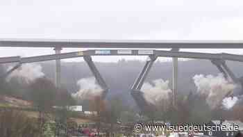 Bei Siegen: Talbrücke gesprengt - Panorama - Süddeutsche Zeitung - SZ.de
