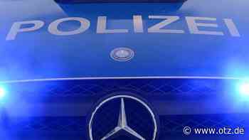 Auto überschlägt sich - Motorradfahrer gefährden andere Verkehrsteilnehmer - Ostthüringer Zeitung