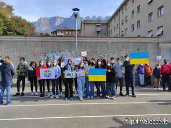 Alla "Stoppani" di Lecco un coro per la Pace - Prima Lecco