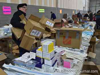 Edmonton organizers rally to fill a 'plane for Ukraine' with medical, military supplies