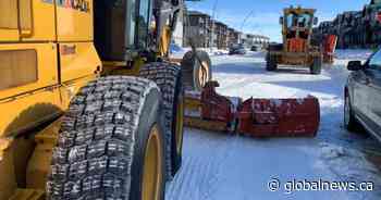 Crews begin clearing severely rutted streets in Saskatoon - Global News
