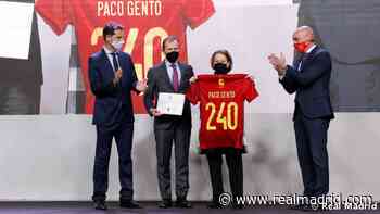 Homenagem a Gento, Pachín, Casado, Benito e Ico Aguilar por parte da Asociação Espanhola de Futebolistas Internacionais - Real Madrid