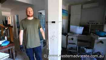 Son flies UK-Qld to help flood-hit parents - Western Advocate