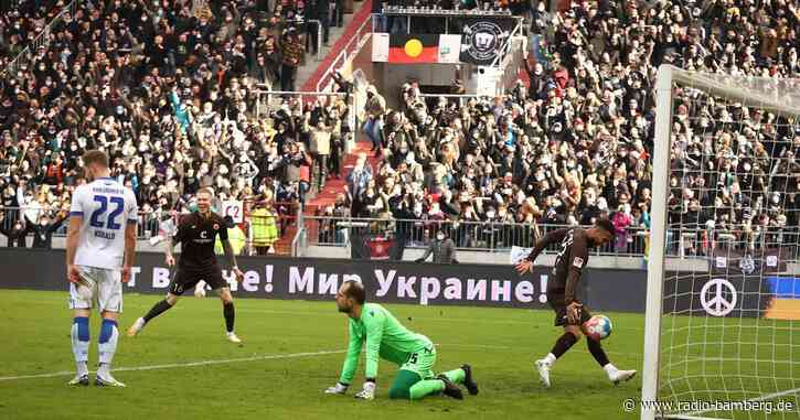 St. Pauli siegt gegen Karlsruhe – Schalke unterliegt Rostock
