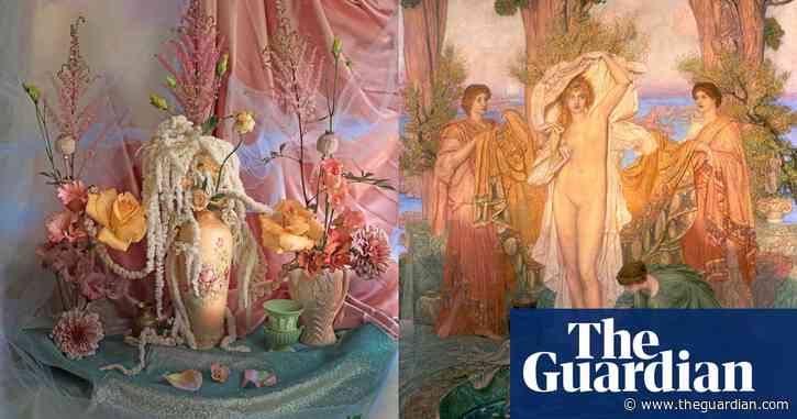 Artworks as floral installations – in pictures