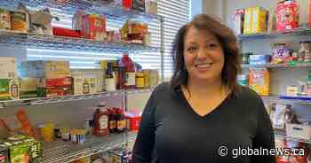 Plant sale helps Calgary charity as demand goes ‘through the roof’ - Global News