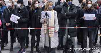 Supporting Ukraine: Airbnb and Tech Companies Get Creative     - CNET