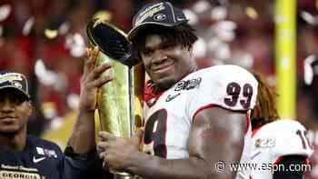 Big move: 341-pound Davis wows combine in 40
