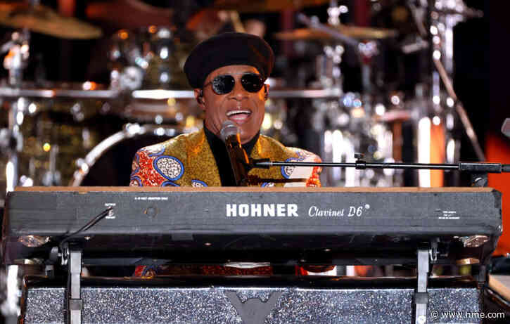 Stevie Wonder speaks out in support of Ukraine: “We must stand up to hate”