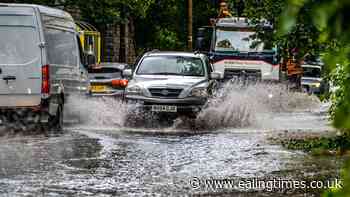 UK drivers face £5,000 fine for splashing pedestrians with puddles - Ealing Times