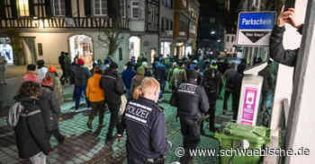 Mehrere Hundert „Spaziergänger“ waren in Ravensburg unterwegs - Schwäbische