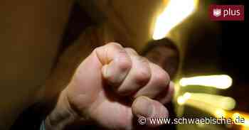 Baseballschläger und Fußtritte: Bei Schlägereien in Ravensburg werden mehrere Personen verletzt - Schwäbische