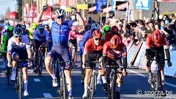 Jakobsen wint Kuurne-Brussel-Kuurne na bloedstollende finale - sporza.be
