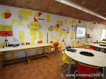 Ragazze Digitali al FabLab Junior - Modena 2000