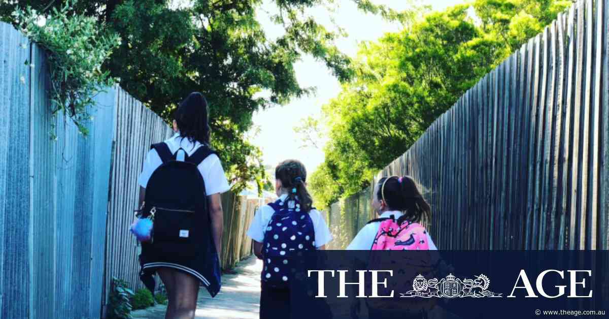 Waited after. Италия риччи хороший доктор. Италия риччи хороший доктор. Waited after. Violet and her family films.