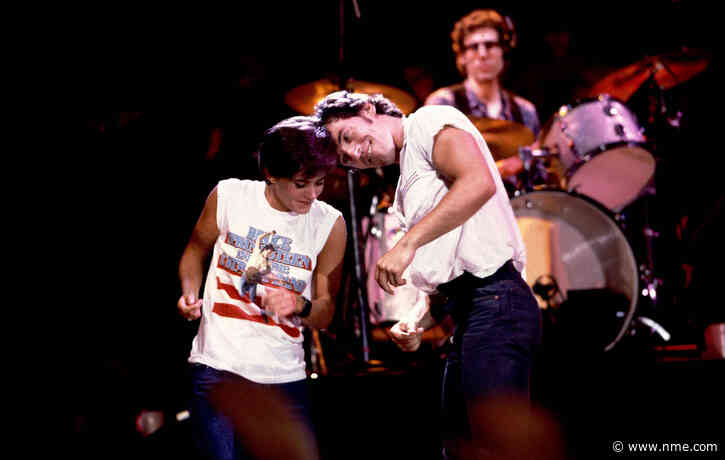 Courteney Cox reflects on auditioning for Bruce Springsteen’s ‘Dancing In The Dark’ video