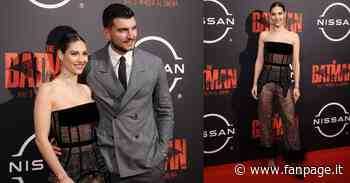 Beatrice Valli alla prima di Batman osa con le trasparenze, Marco Fantini: “La mia Catwoman” - Fanpage.it