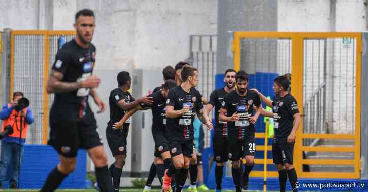 Catania, la squadra chiude con una vittoria 75 anni di storia - Padova Sport