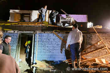 7 dead, 4 injured in wake of Iowa tornado; search for survivors to resume in morning