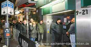 Party statt Pandemie: Friedliches Treiben am Tresen und auf der Tanzfläche