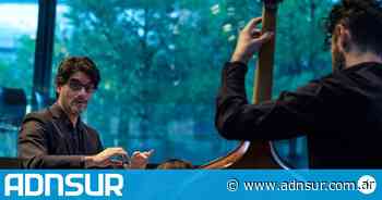 Nico Oviedo, el director de coro comodorense que vive en Europa y musicalizó una serie que emite Netflix. - ADN Sur