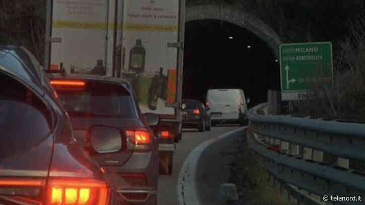 Autostrade, traffico in tilt verso Voltri: 7 chilometri di coda in A26 per un incidente - Telenord.it