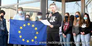 RZ+ Der Wahnsinn des Krieges - Marler Schüler zeigen Solidarität mit Ukraine - Recklinghäuser Zeitung