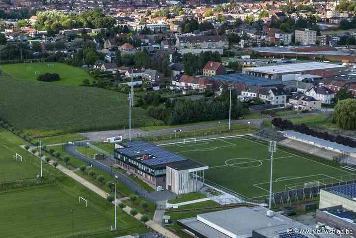 Match Ronse-Munkzwalm bij de jeugd loopt uit de hand: politie moet scheidsrechter in veiligheid brengen