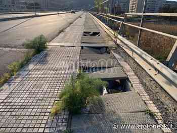 Crotone, lungo viale Gandhi il pericolo è sempre dietro l'angolo - CrotoneOK.it