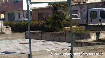 Crotone, danneggiata la targa (appena inaugurata) che ricorda le vittime delle Foibe - Gazzetta del Sud - Edizione Catanzaro, Crotone, Vibo