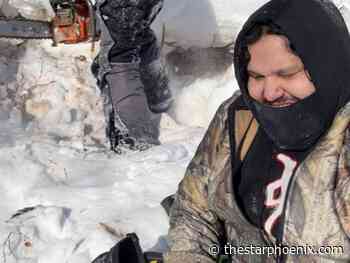 Snowmobilers used skills, body spray to survive slushy Sask. lake scare