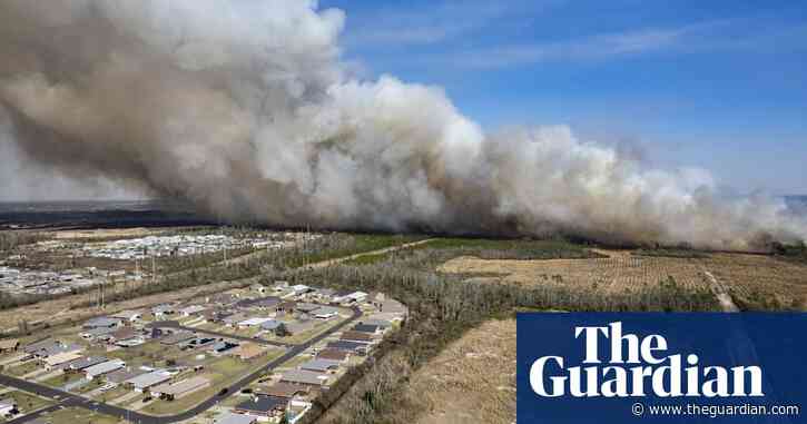 Florida Panhandle wildfires force evacuations of hundreds of homes