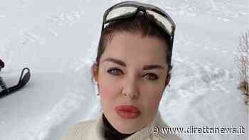 Alba Parietti, spuntano le foto sospette | Un ritorno di fiamma sulla neve? - DirettaNews.it