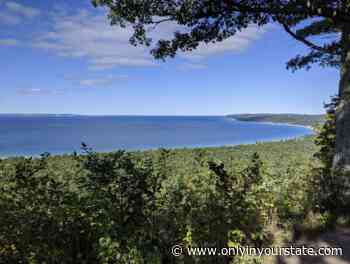 Take An Easy Loop Trail Past Some Of The Prettiest Scenery In Michigan On Alligator Hill Trail - Only In Your State