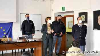Cyberbullismo, "Una vita da social": a Formia la polizia incontra gli studenti - LatinaToday
