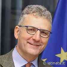 FORMIA: "SE BRUCIASSE LA CITTÀ", IL LIBRO DI SMERIGLIO AL TEATRO IQBAL - Latina Tu