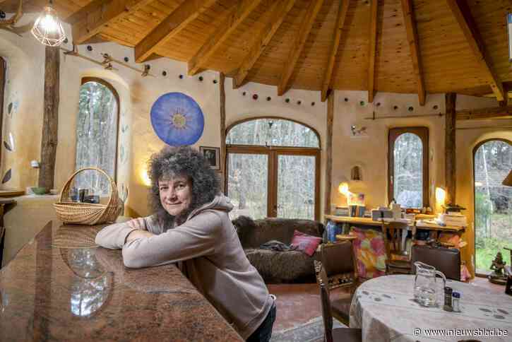 BINNENKIJKEN. Het hobbithuisje van Marieke Van Coppenolle uit ‘Don’t worry, be happy’