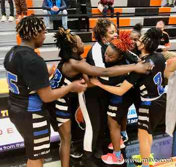 Carman-Ainsworth girls hold Flushing to 17 points in winning Division 1 district title - MLive.com