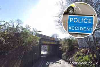 Crofton Road Orpington: Man taken to hospital two-car crash