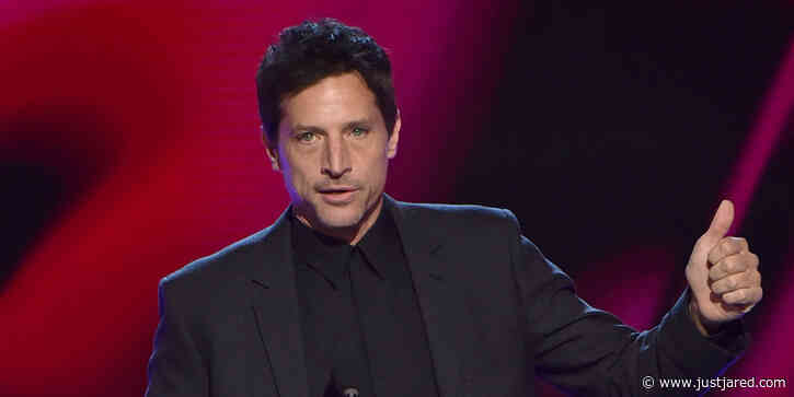 Simon Rex Wins Best Male Lead Actor at Spirit Awards 2022: 'I'm Just Grateful'
