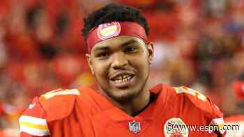 Sources: Chiefs to use franchise tag on Brown